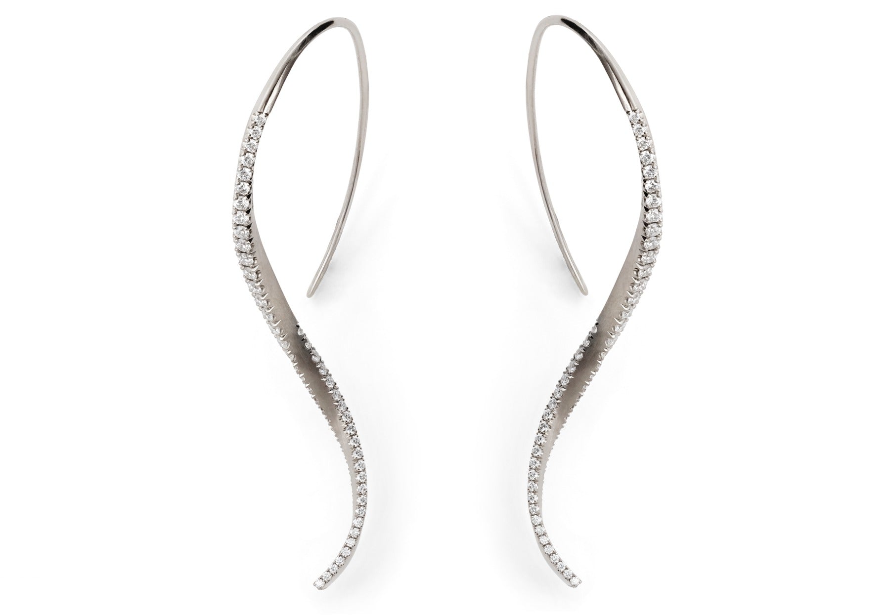 Forged white diamond and white gold drop earrings