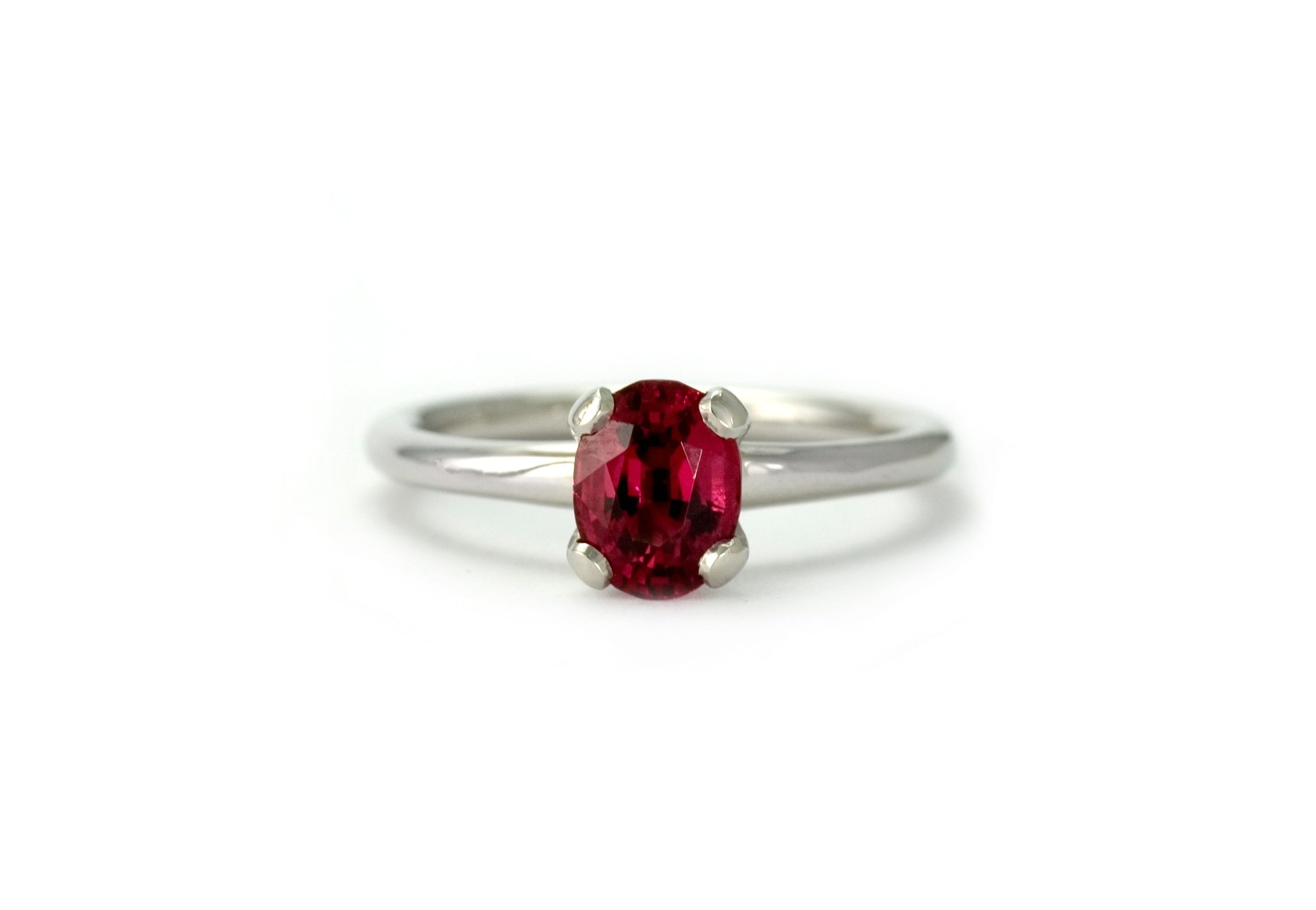 Sculpted platinum 4-claw red spinel ring